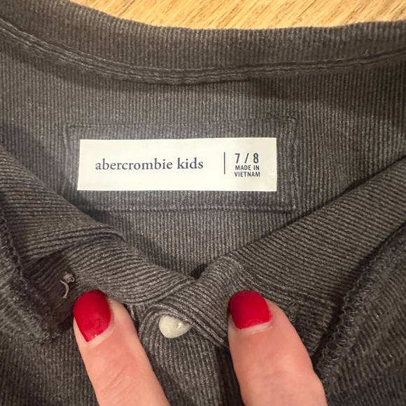 Abercrombie Kids Boys Pullover Henley Sweatshirt Size 7/8 Brown - Picture 2 of 6